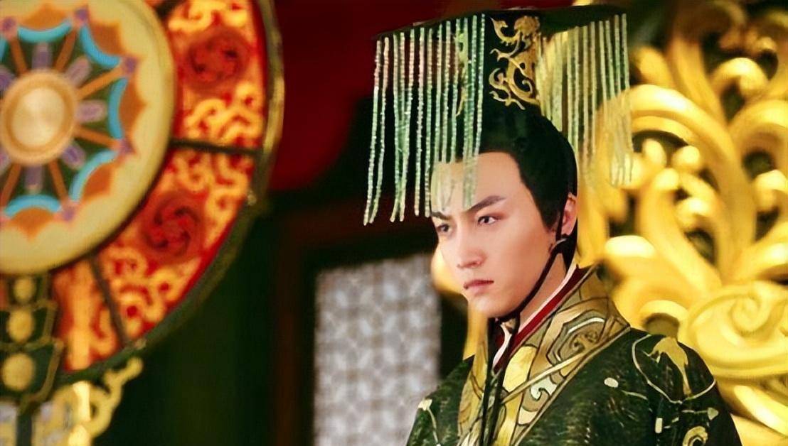 他是汉武帝的男宠,一天,他与宫女亲近之时,竟被太后抓了现行