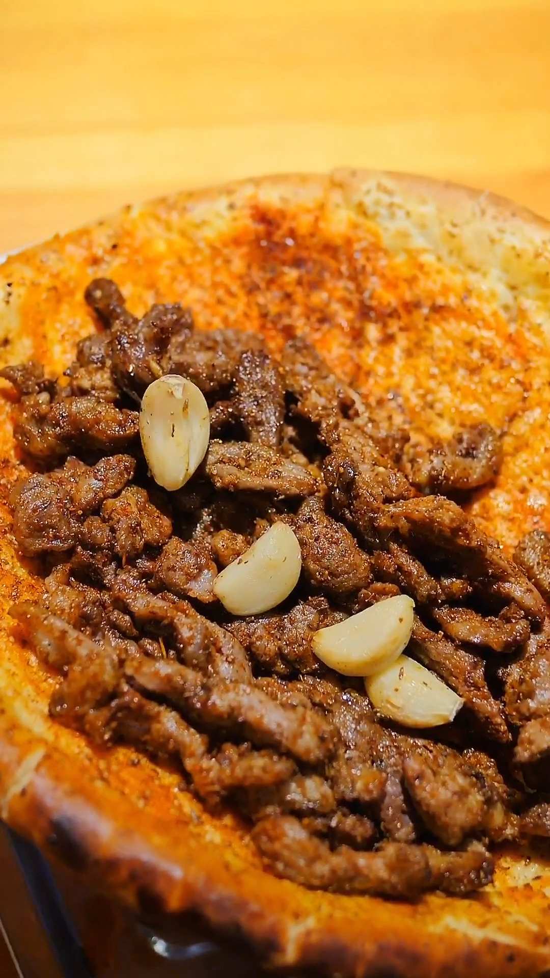 吃烤馕包烤肉再加几瓣蒜,吃肉不吃蒜香味少一半