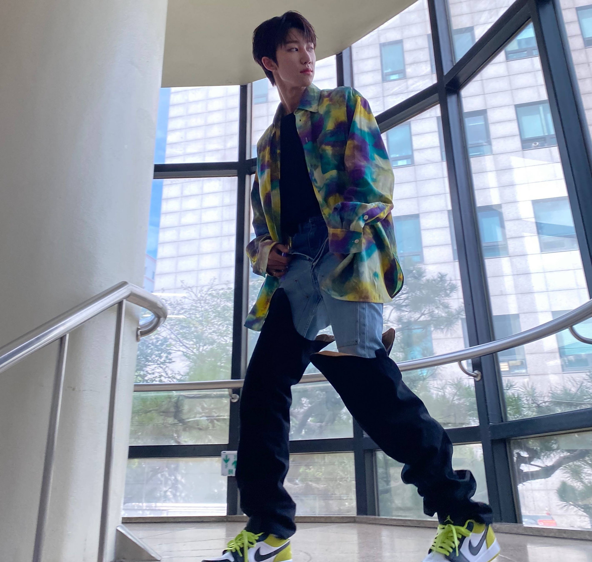 "aj大佬"the8徐明浩晒aj穿搭,又拽又酷男友力爆棚!