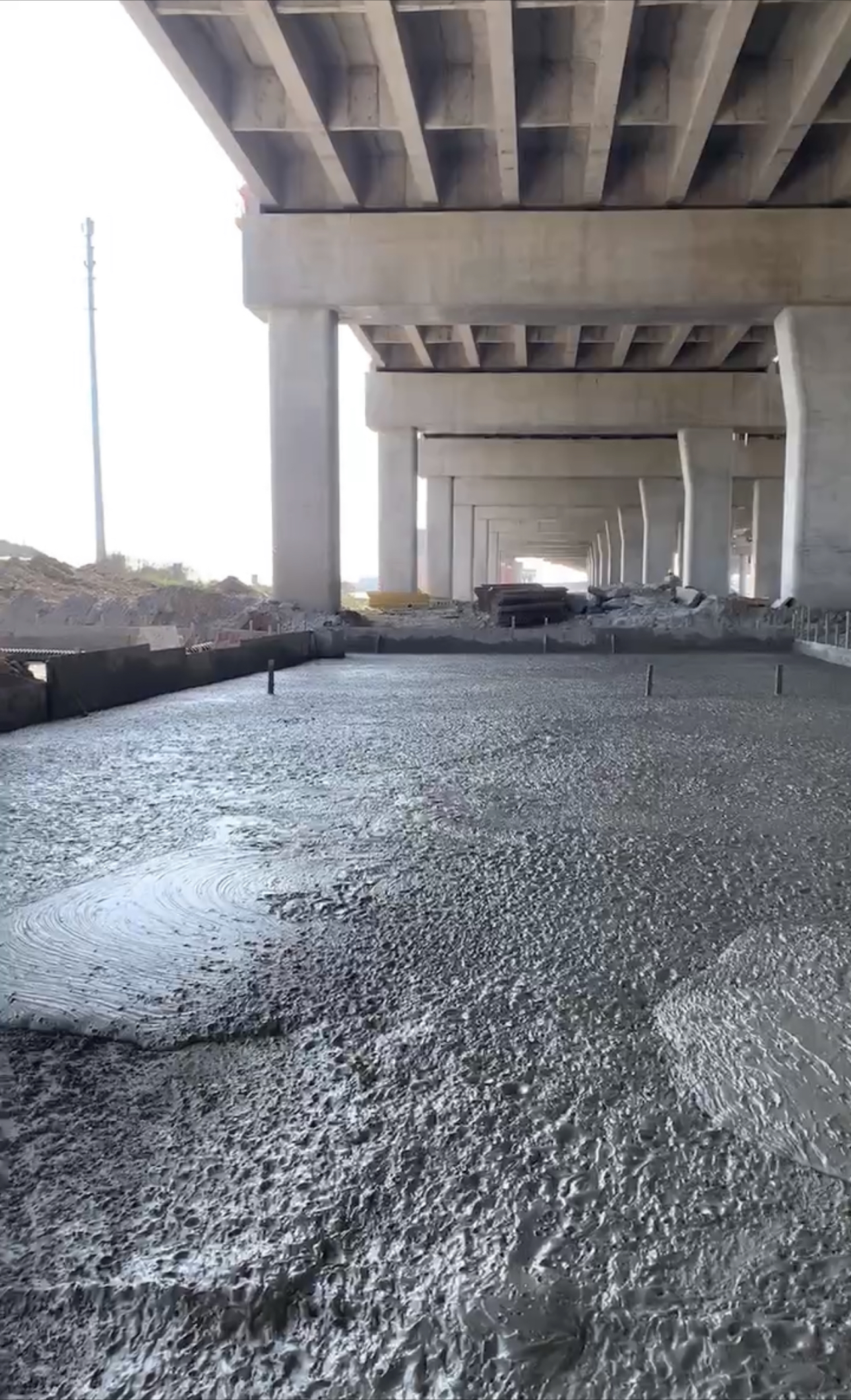 气泡混合轻质土