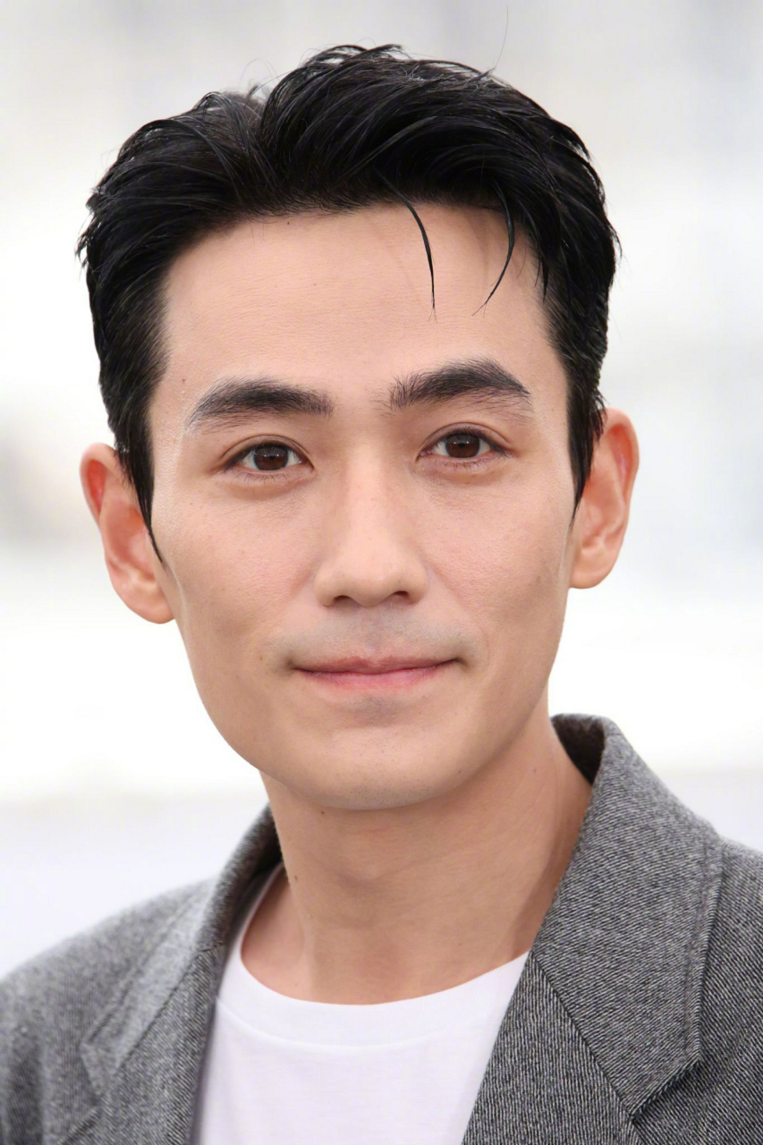 朱一龙带着新作《河边的错误》亮相戛纳电影节,媒体photocall环节