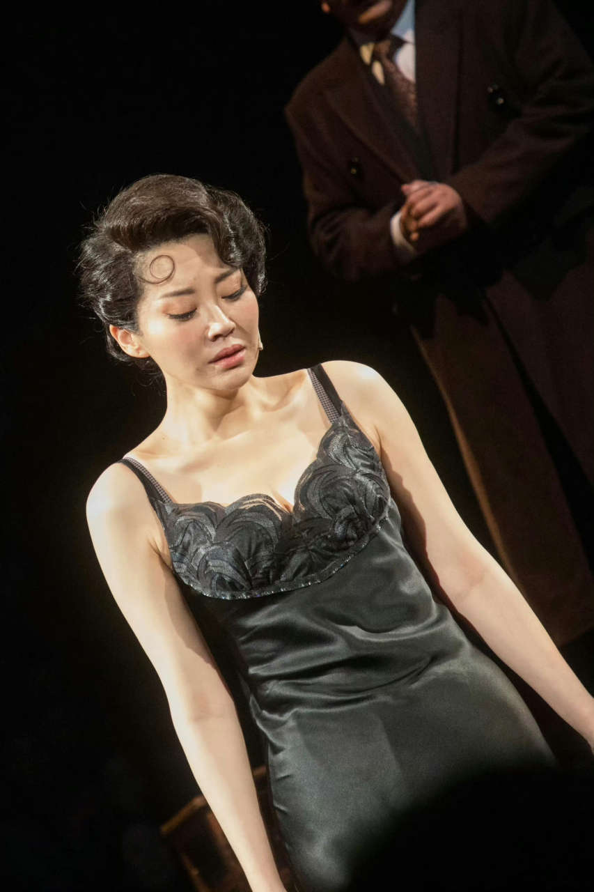 许晴出演某话剧舞台直拍[抱一抱]姐的身材好好呀#娱乐最前沿# #每日