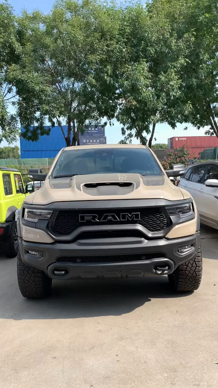 喷砂限量版道奇公羊霸王龙沙漠黄外观