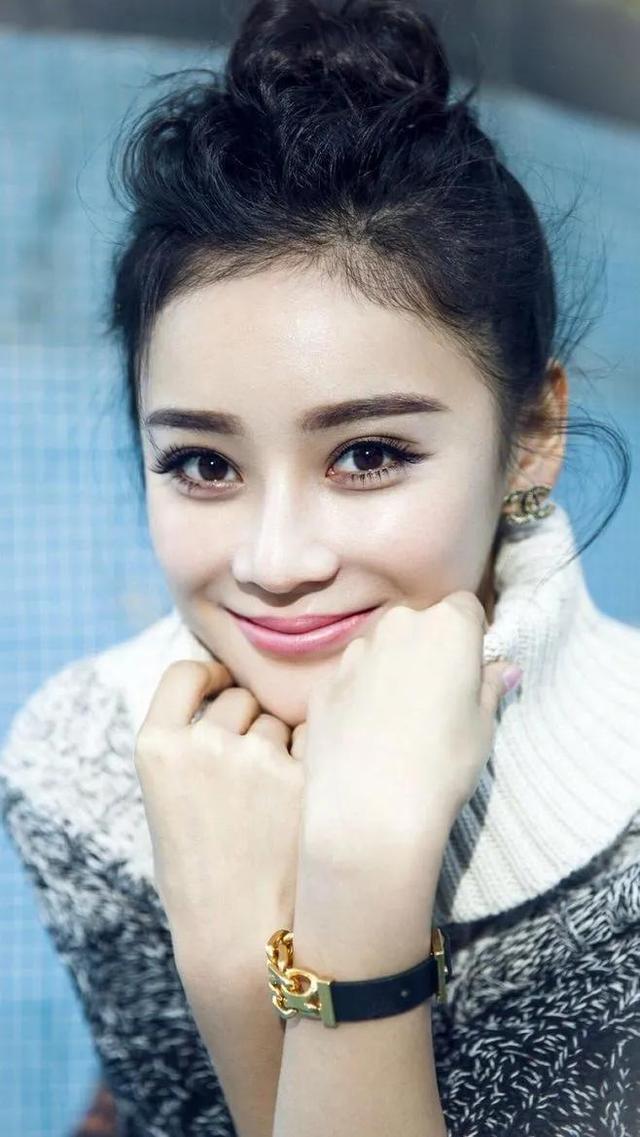 美女明星袁姗姗,风情万种,性感迷人