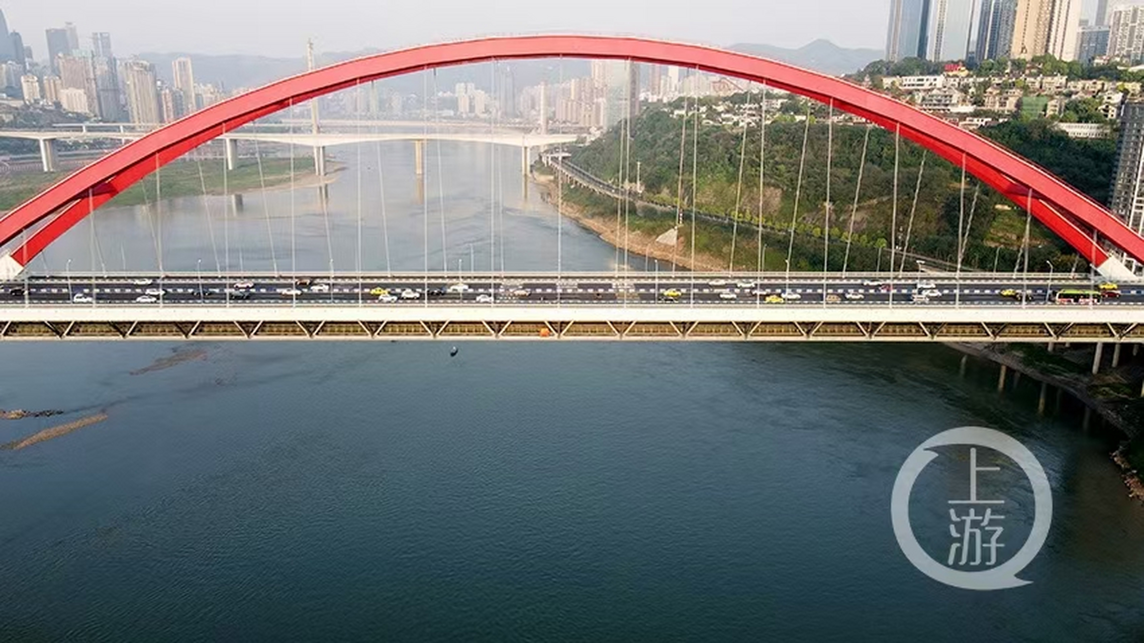 穿行7座,跨越一座大桥96感谢限号,让我每周一次可以领略重庆桥都的