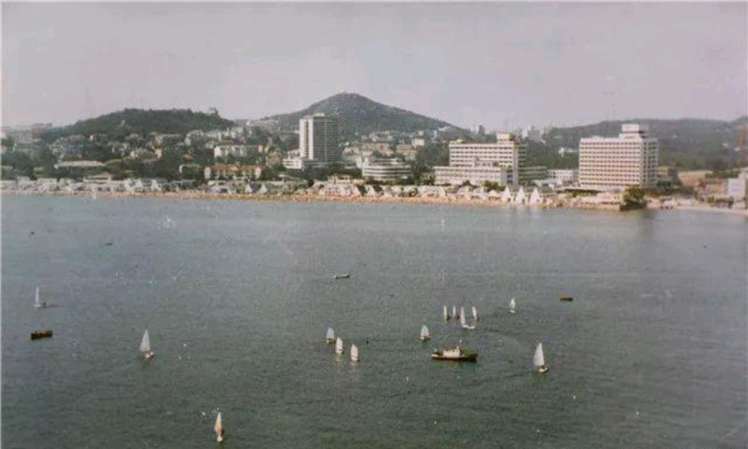 山东老照片,90年代的青岛"风景风光",你还认得哪些?