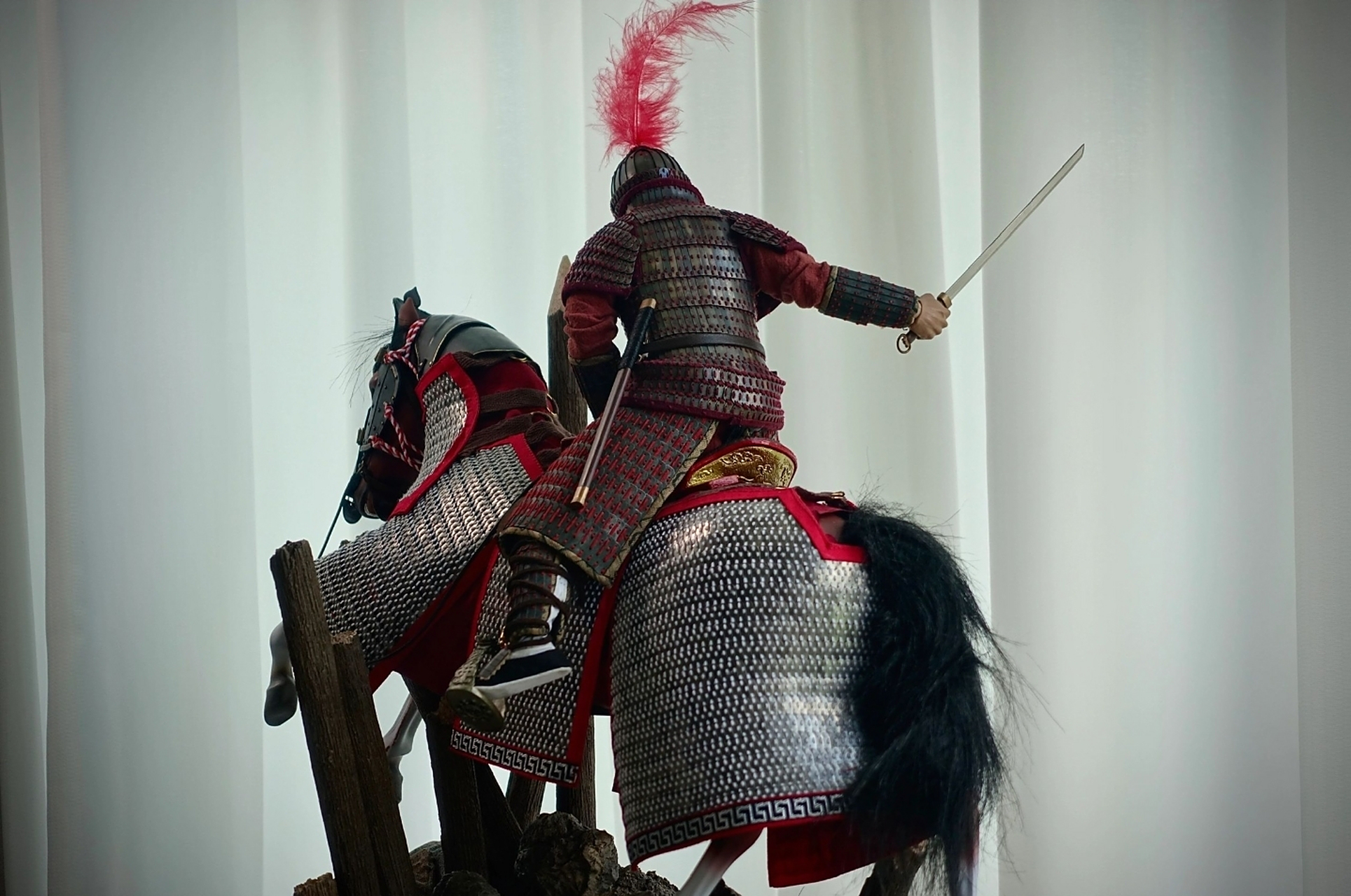 江河所至 日月所照 皆为汉土 莫敢不服 西汉幽州突骑高级军官甲胄