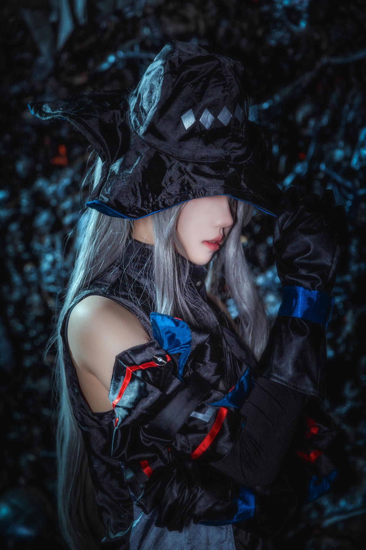 「明日方舟」cos:这个斯卡蒂太好看了吧,你爱了没?