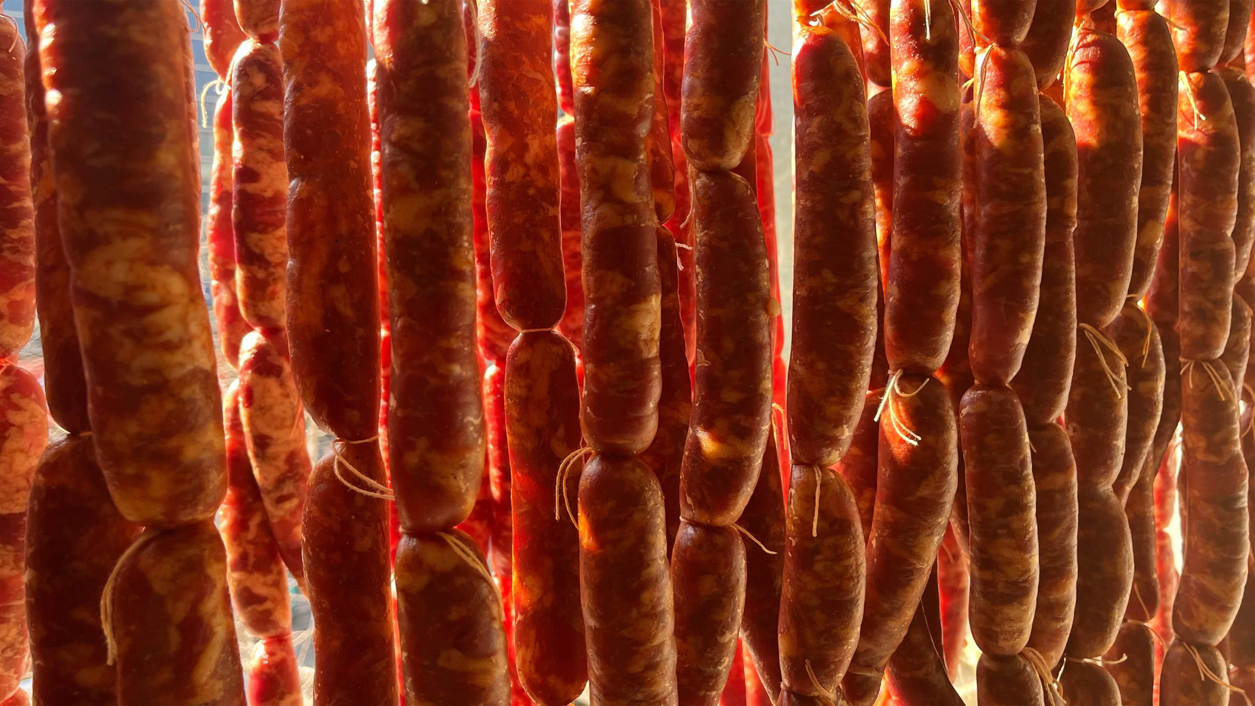 春天做香肠不变质有窍门,一次分享麻辣五香广味3种配方,收藏了