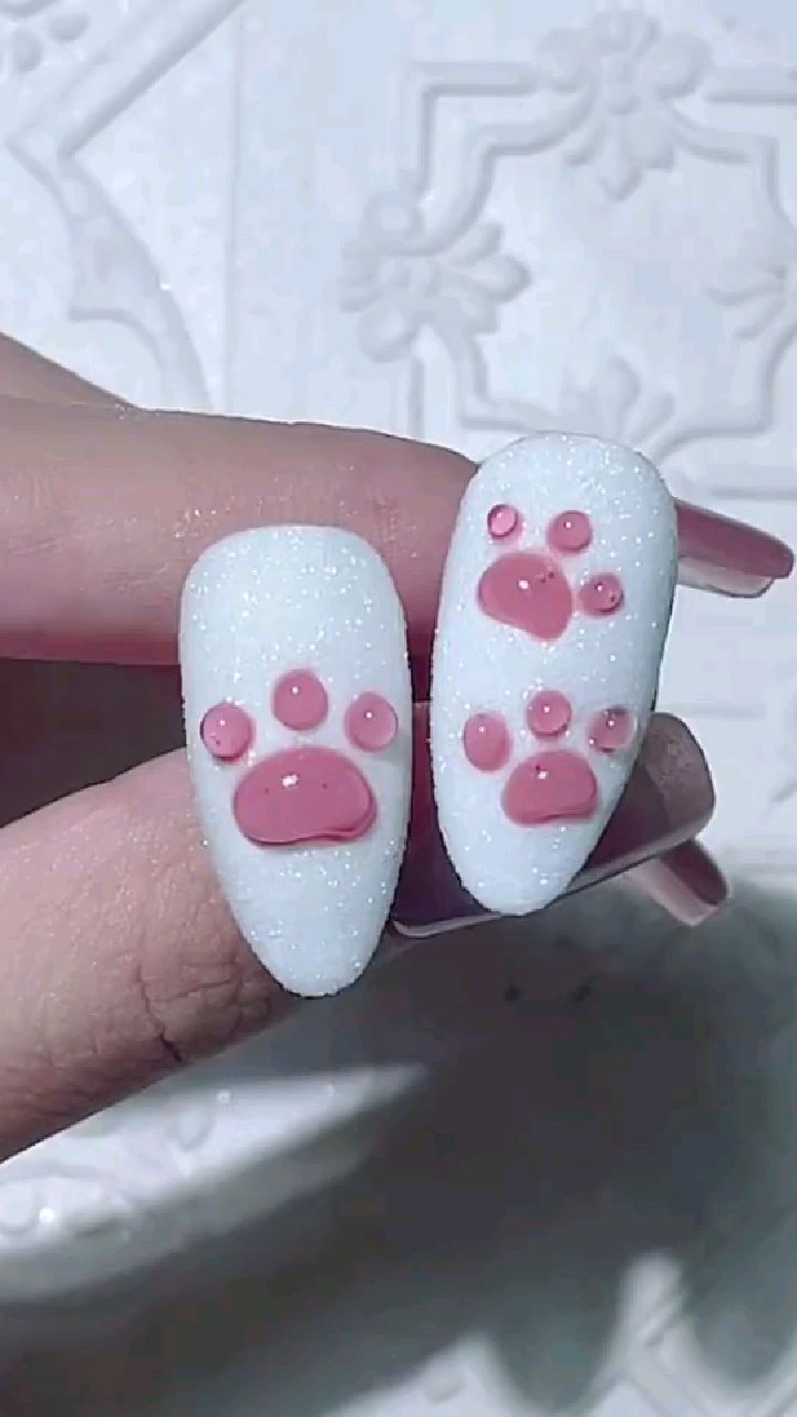 可爱猫爪美甲