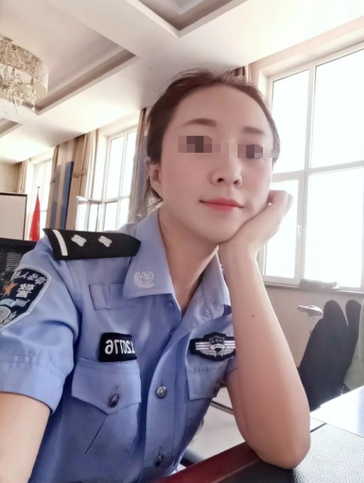 女辅警许艳真人图片图片