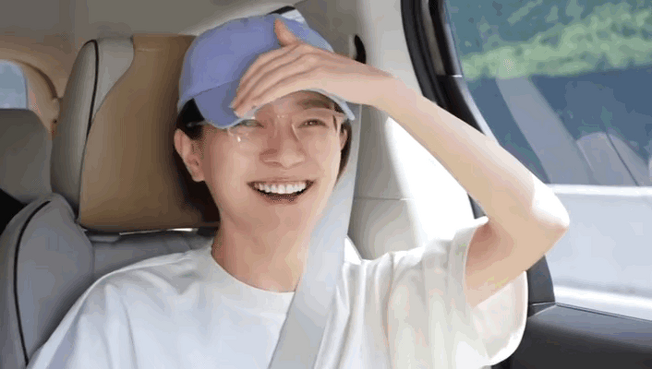 有种笑叫焦俊艳的笑,笑起来爽朗又真切,看着心情都变好了