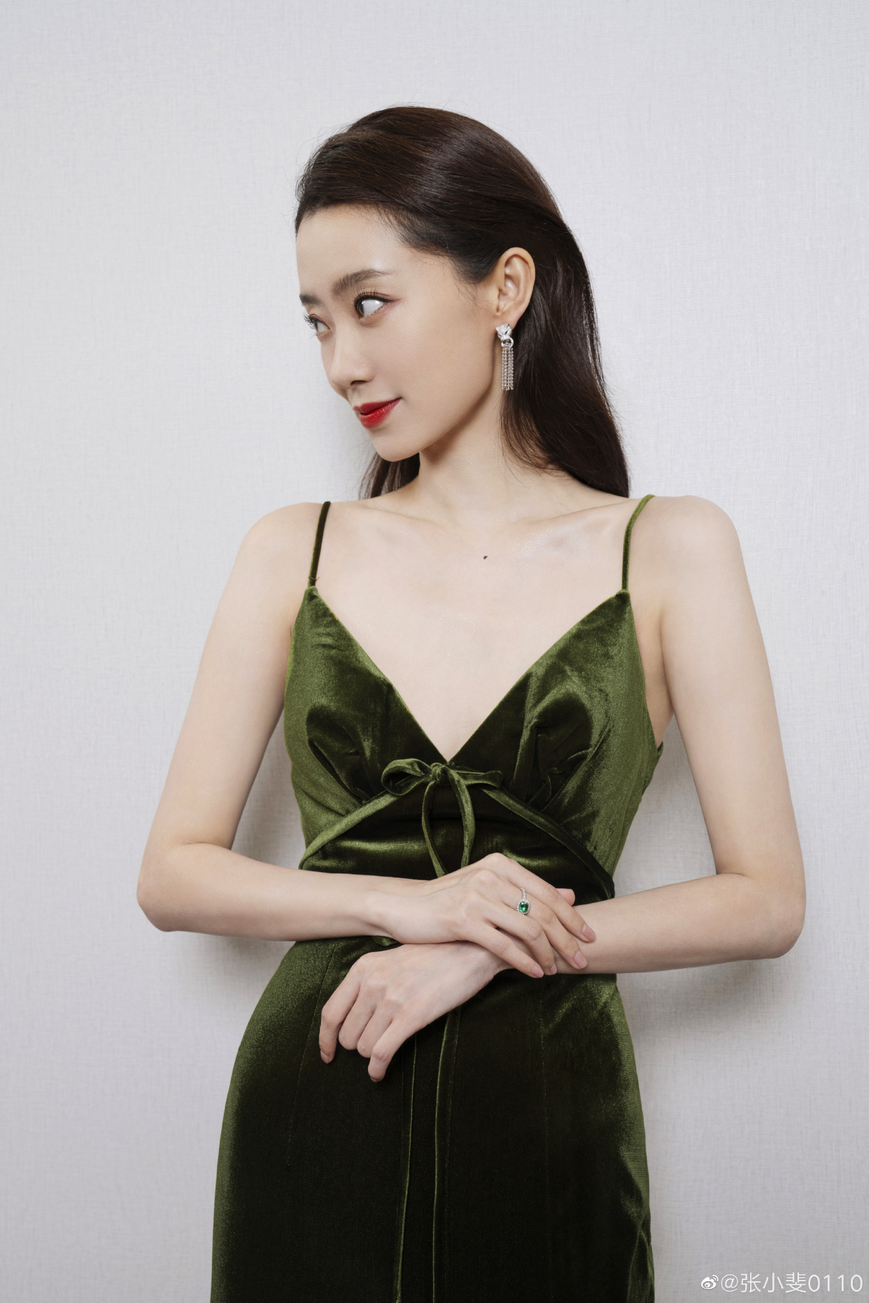 张小斐写真,身材纤细,气质优雅,时尚靓丽