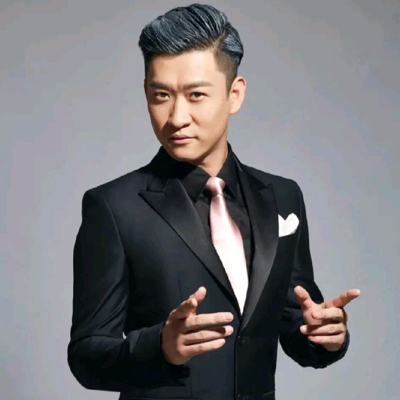 德云社郑好怒斥曹云金粉丝鼠目寸光!