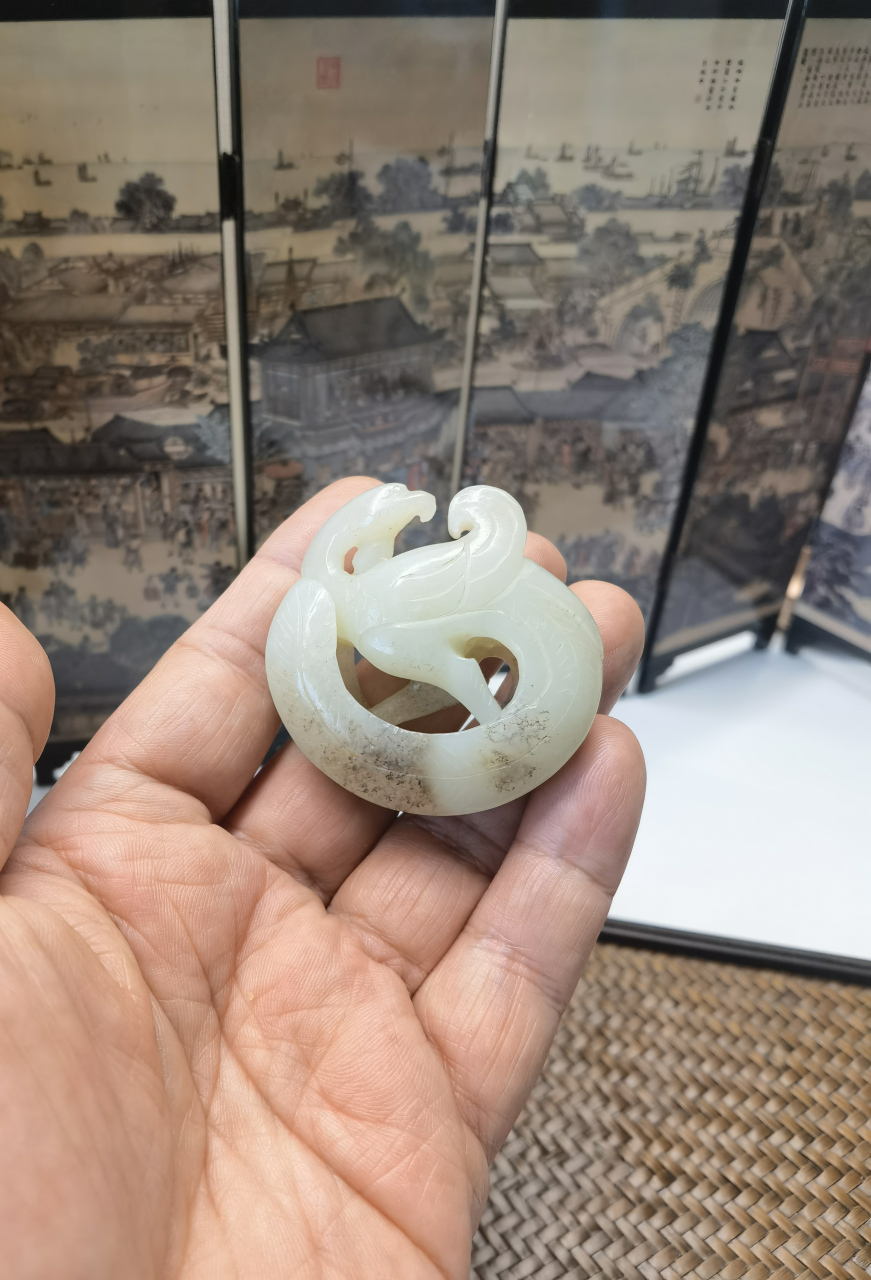 唐宋时期和田羊脂白玉镂空凤鸟挂饰,纯正的古玉质地原来是这样的!