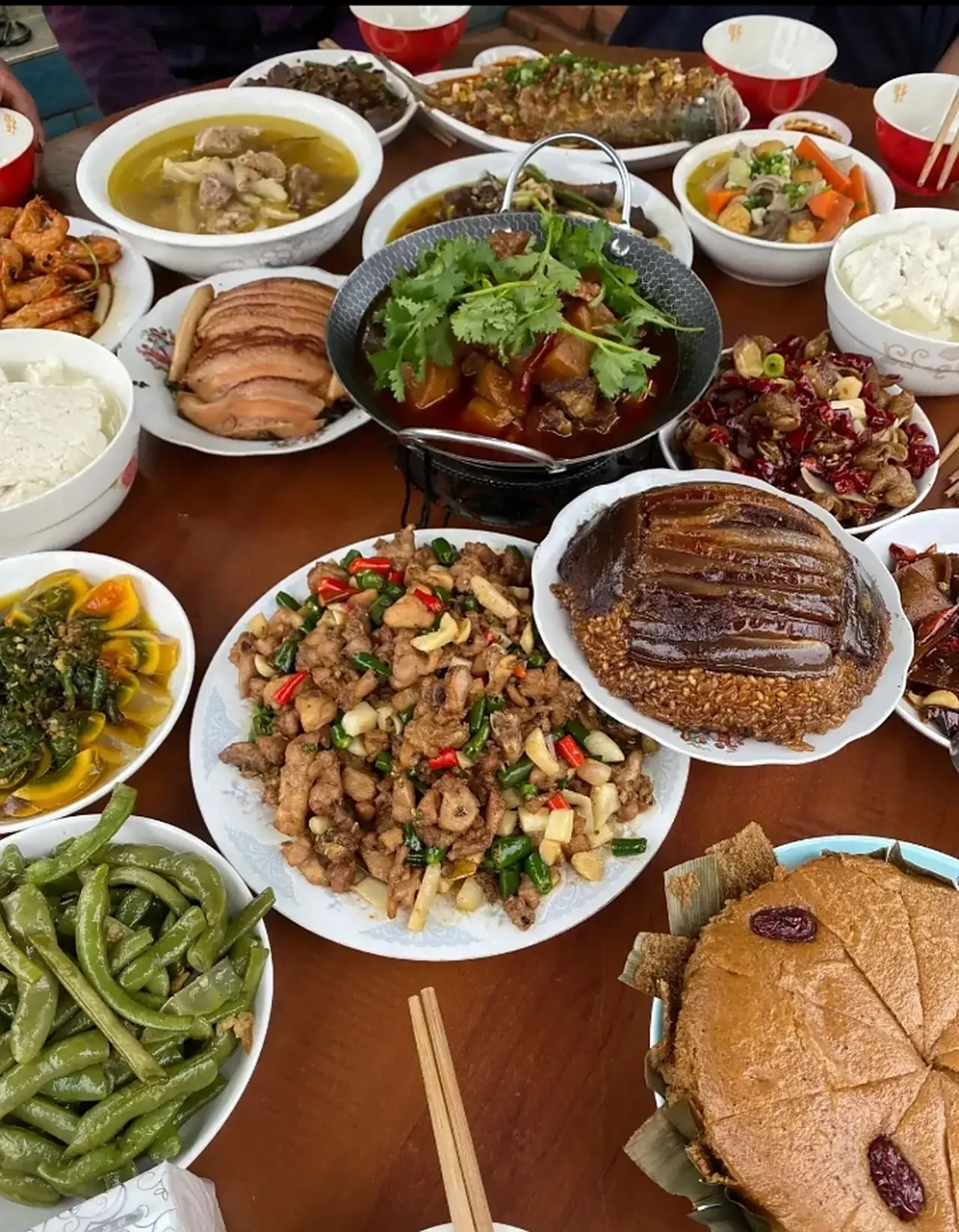 我给老公打包了一份梅菜扣肉icon回家,结果老公却把我骂了一顿,说家里