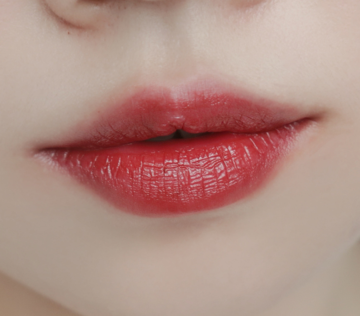 tf80试色 一提到秋冬第一个想到的口红就是tf80所以80的口红试色来啦!