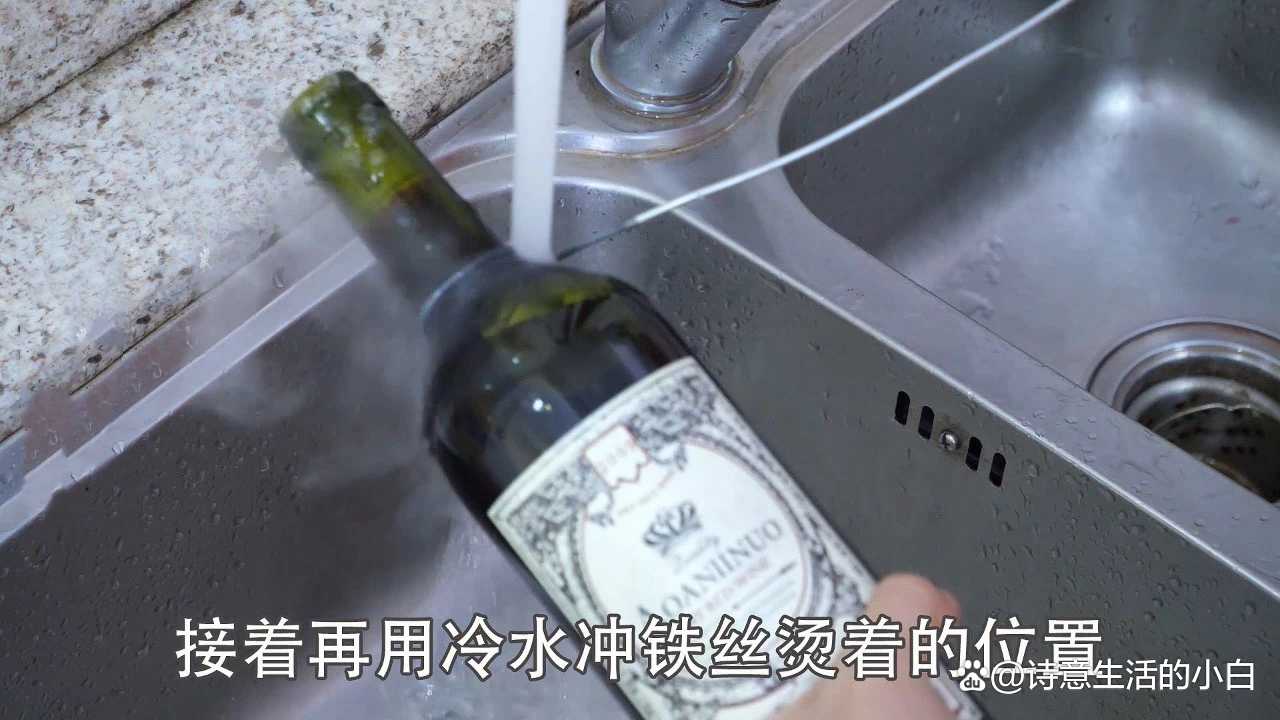 红酒咋开(红酒咋开没有开瓶器) 红酒咋开(红酒咋开没有开瓶器)