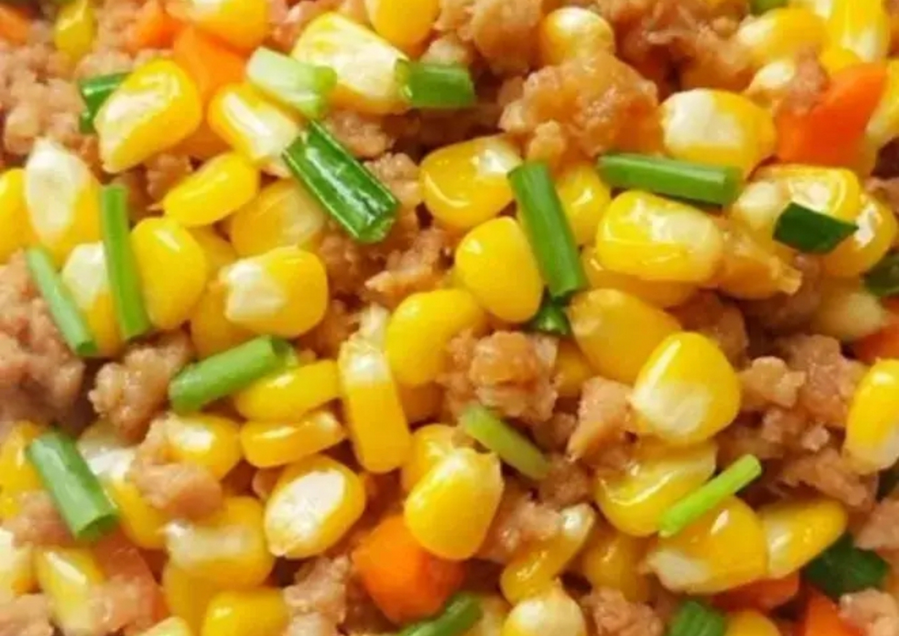 我的美食分享#  玉米粒炒肉末  准备食材:玉米粒,胡萝卜,肉末,姜丝