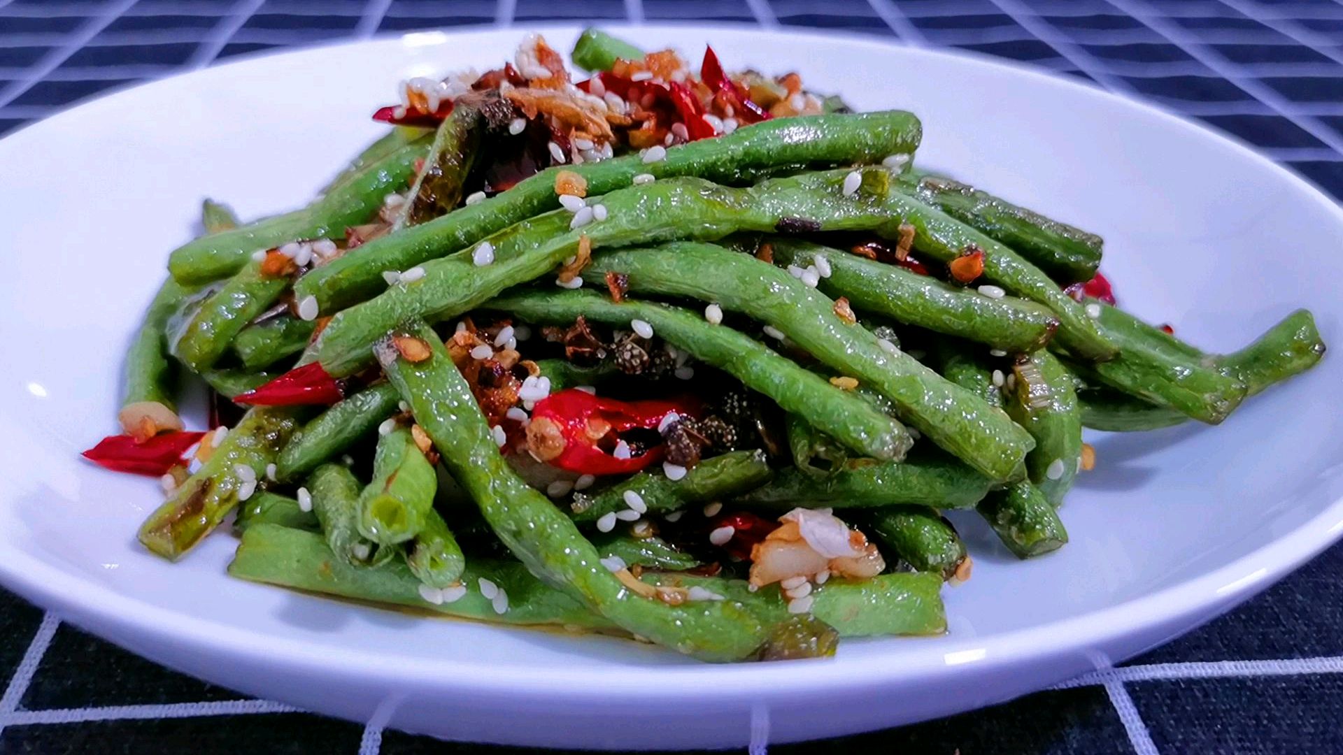 干煸豆角这样做才是最好吃的不下油锅