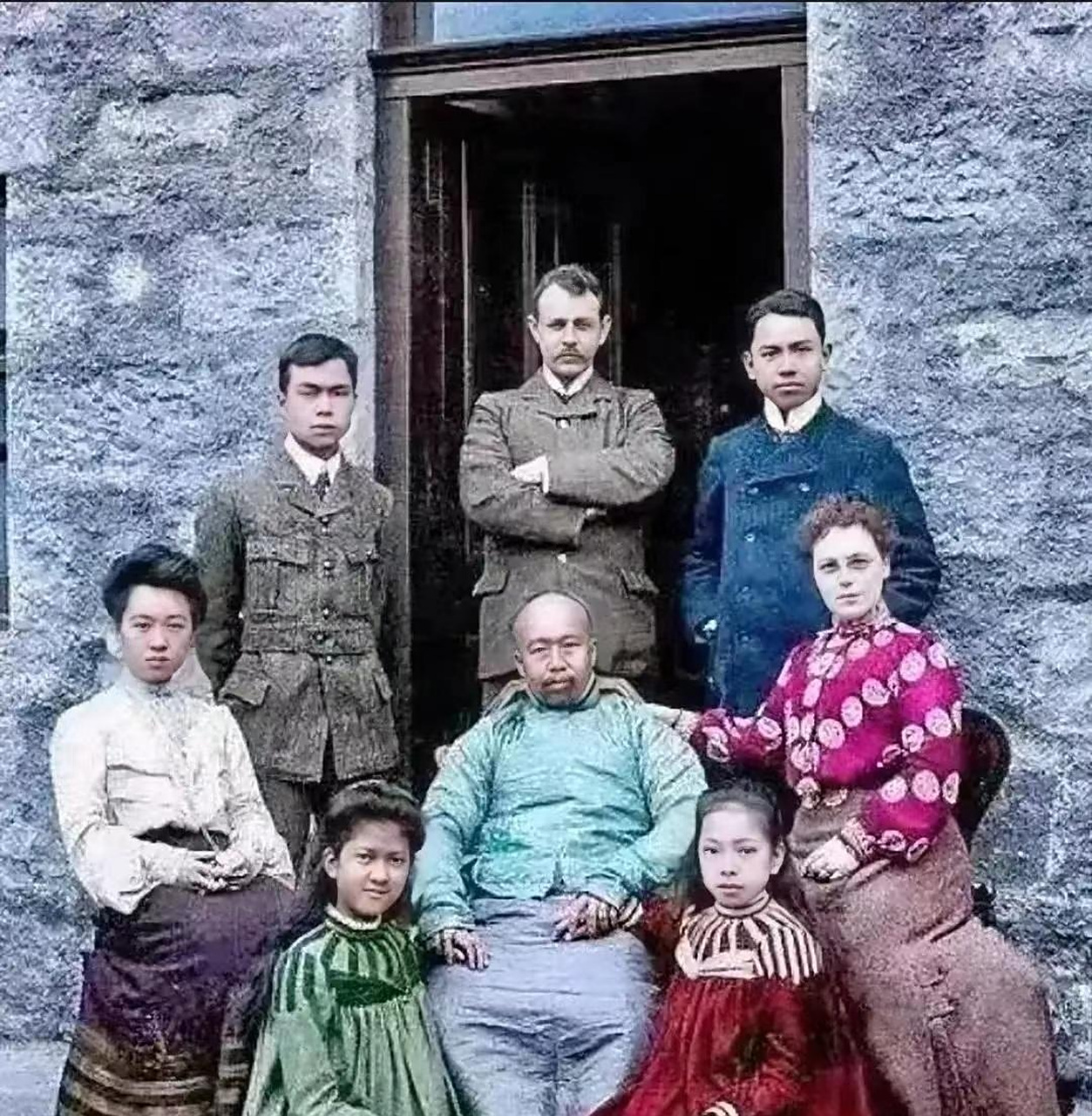 戊戌变法失败后,康有为开始了海外游历的生活,并先后去过十几个国家