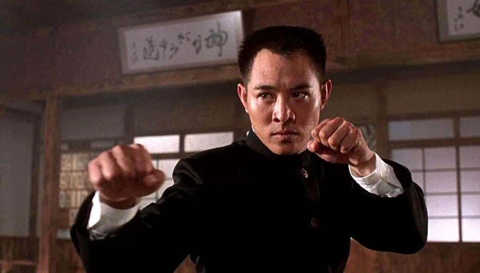 李连杰"背景强大",一张照片暴露强大身世,二十年前片酬8000万