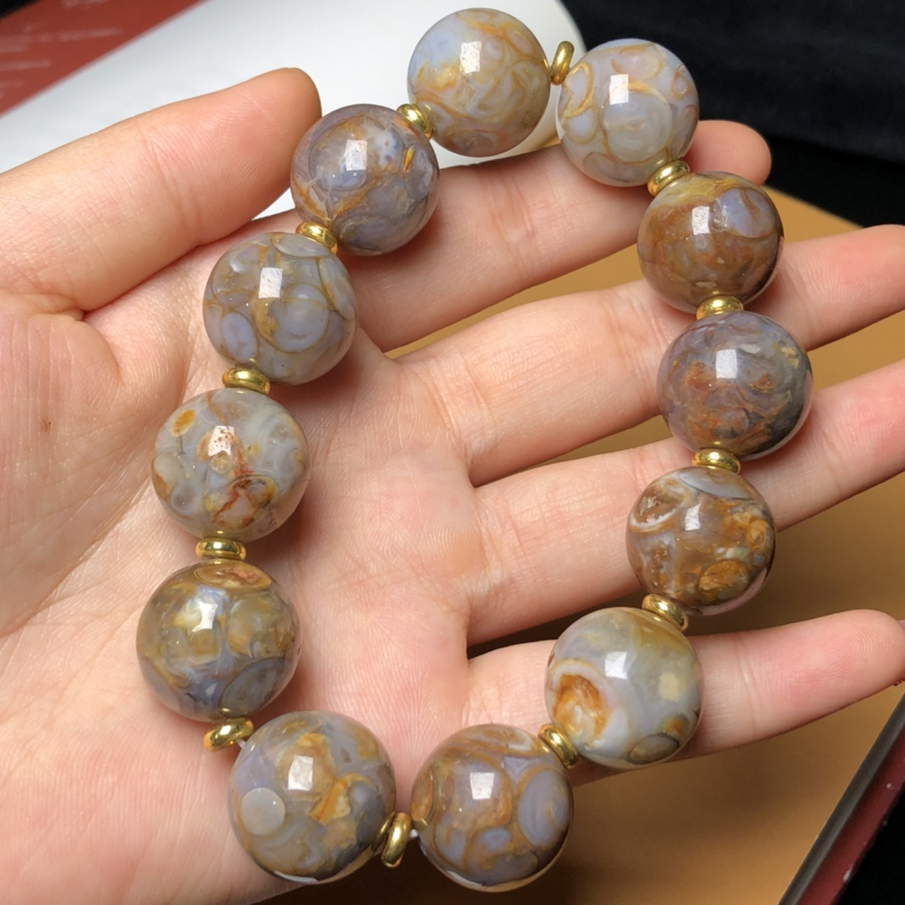 藏区回流老矿法螺手链 尺寸:18毫米*12颗 一颗可以改变运势的神圣天珠