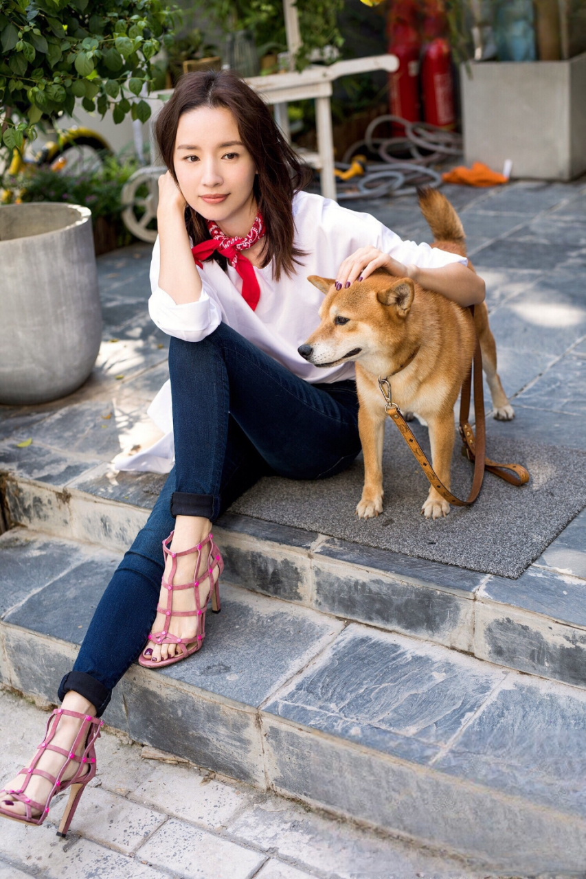 董洁 性感玉足合集