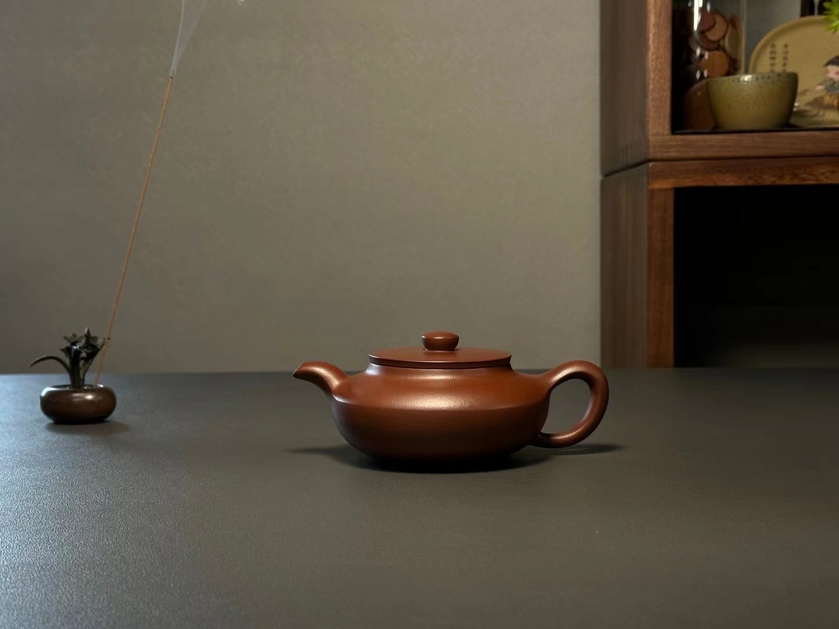 寿珍汉扁,纯正的黄龙源底槽清泥料200cc,全手工制作#宜兴紫砂壶# #全