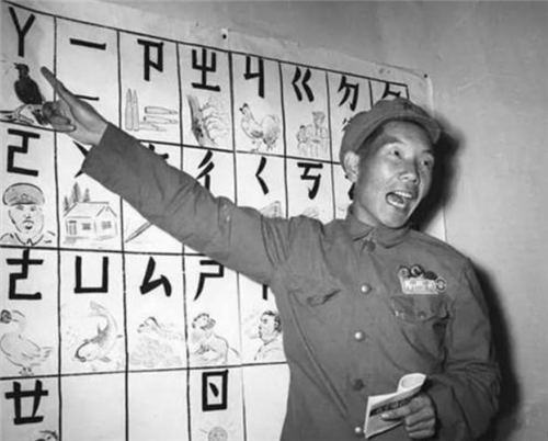 奇葩的二简体,我们只用了半年:请勿仃车、吃个鸡旦