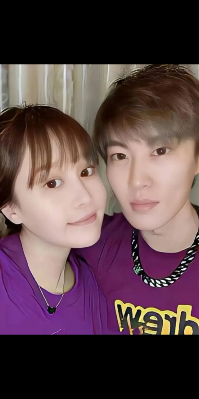 赵本山女儿球球到机场把老公的行李抢回来,不要离开我,表示孩子跟你姓