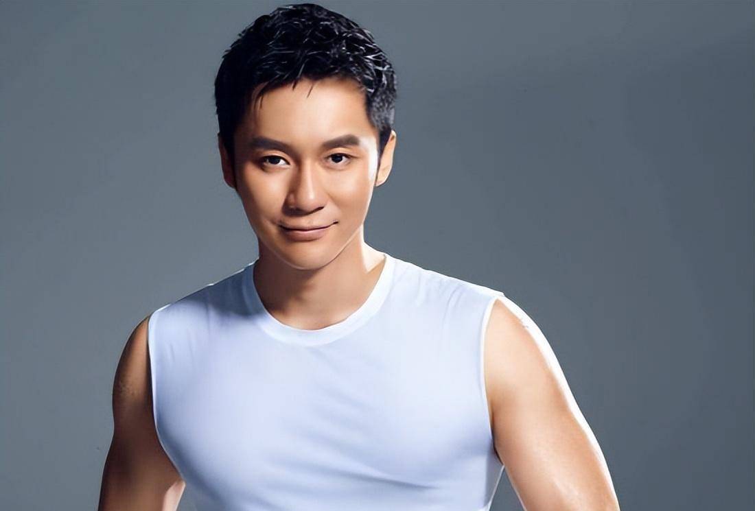 李晨为"女生是累赘"言论发文致歉:对朋友说了不该说的话 以后谨言慎行