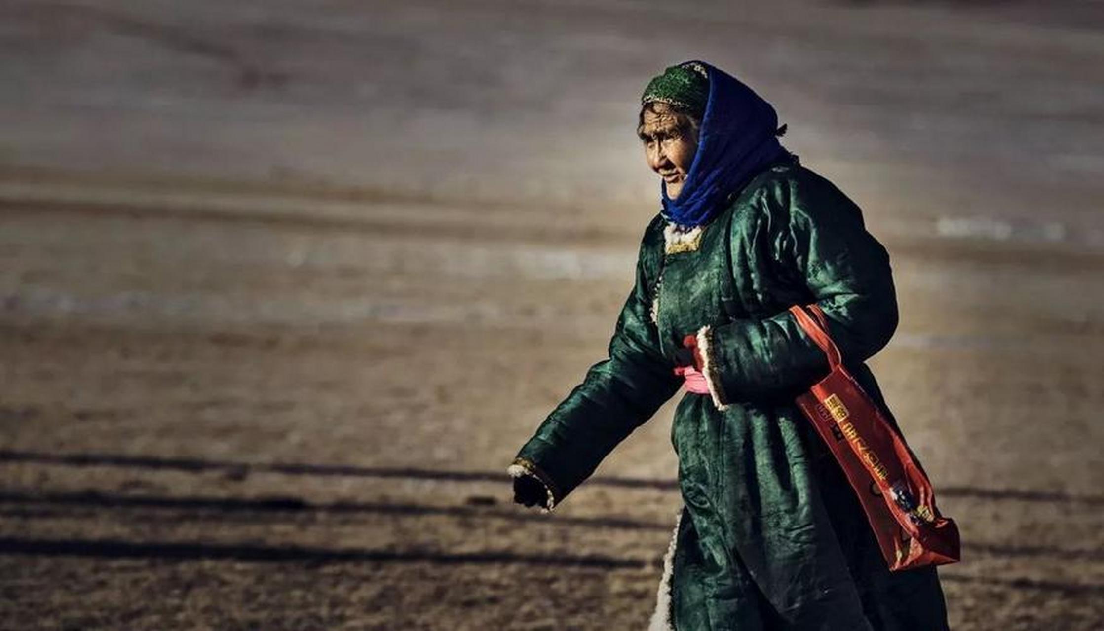 草原额吉  长生天是大地的额吉 大地是草原的额吉 草原是额吉的额吉