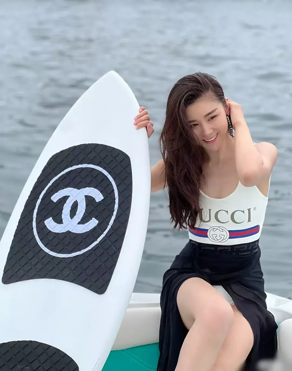 秋日生活创作季# 李小萌暴瘦,泳装身材好火辣,像王雷的小女朋友了.