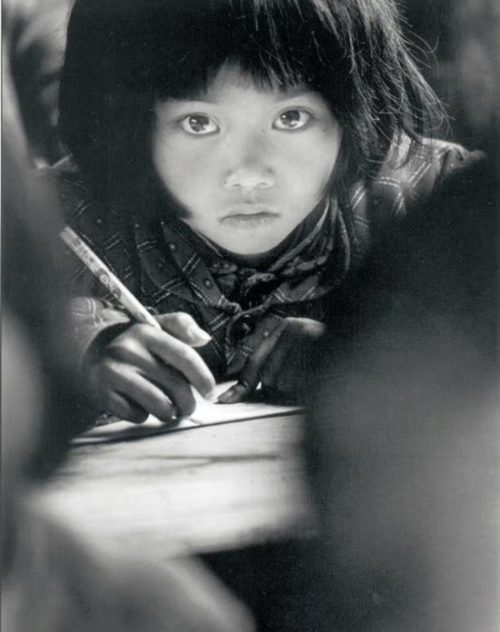 老照片,大眼睛女孩,希望工程改变了多少人的命运