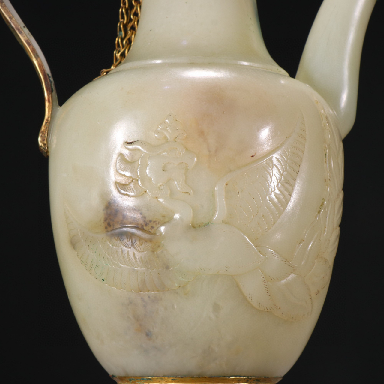 辽金 和田玉包金凤纹酒壶. 规格:高22.5㎝宽15㎝重422g