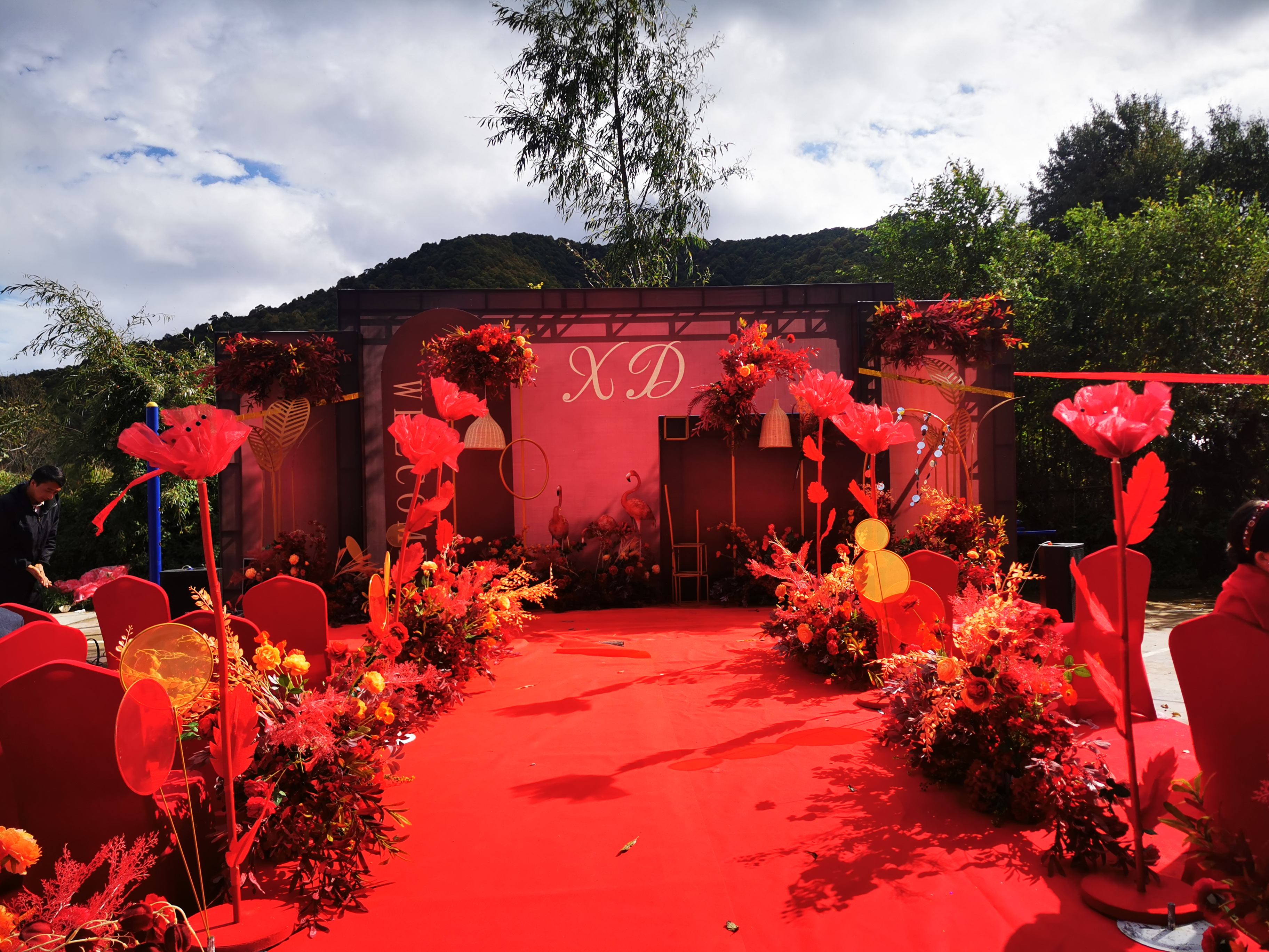 民间俗语"喜事不请人不到,丧事不请人自到";啥意思?有道理吗