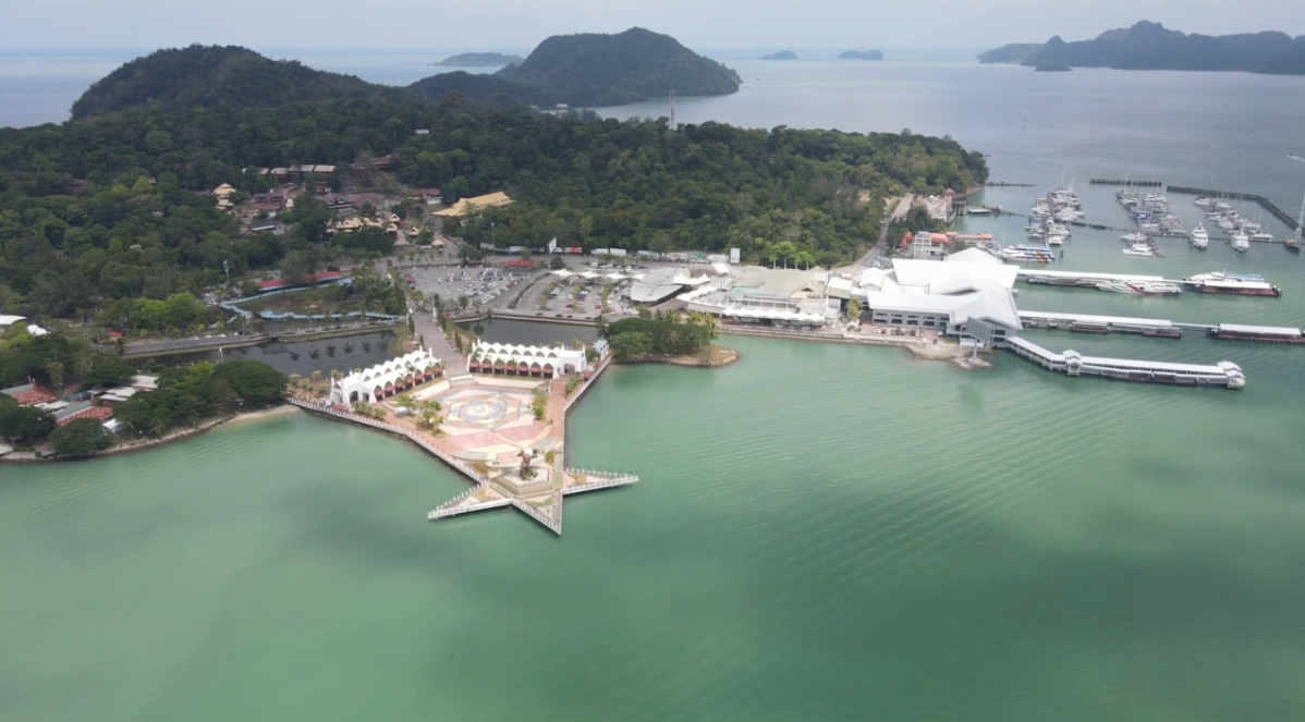 兰卡威巨鹰广场:旅游必去景点