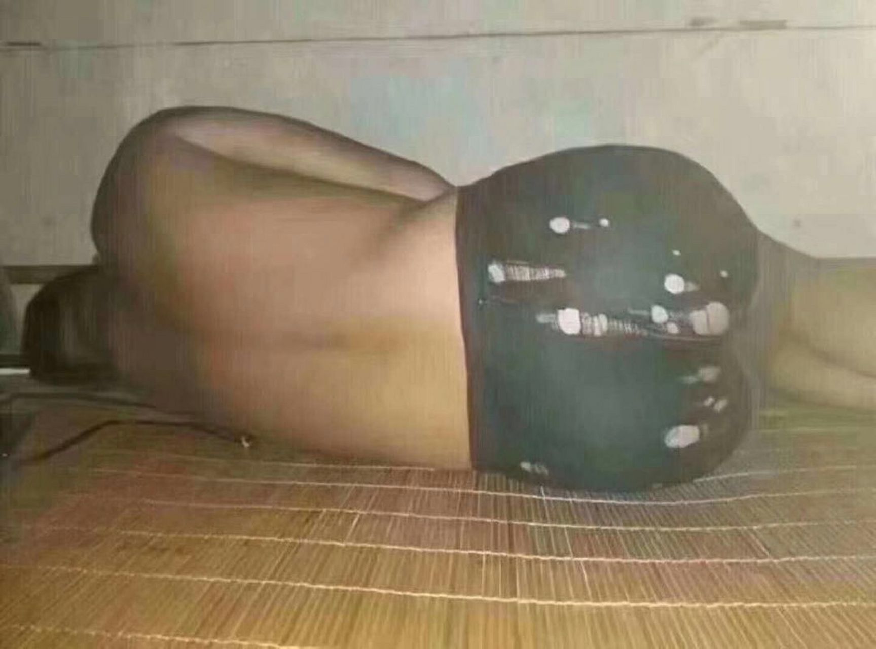 发张照片证明你们比我穷