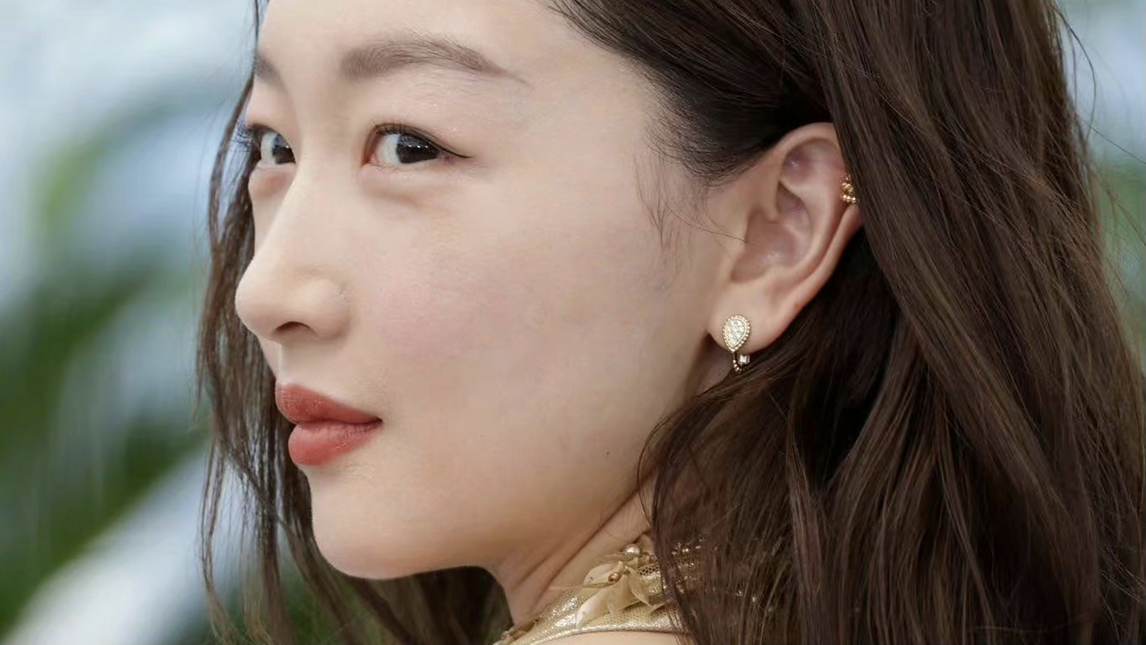 周冬雨的卧蚕# #周冬雨# 周冬雨卧蚕好9315,我确认过眼神这不是