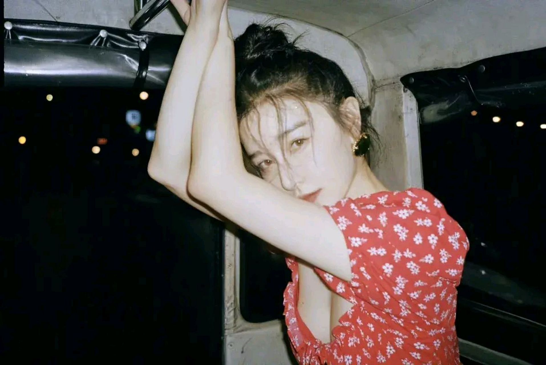 阚清子夏日夜市港风随拍 67又白又美的清清子