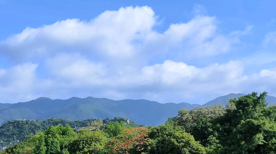 七星岩风景区夏天之清晨