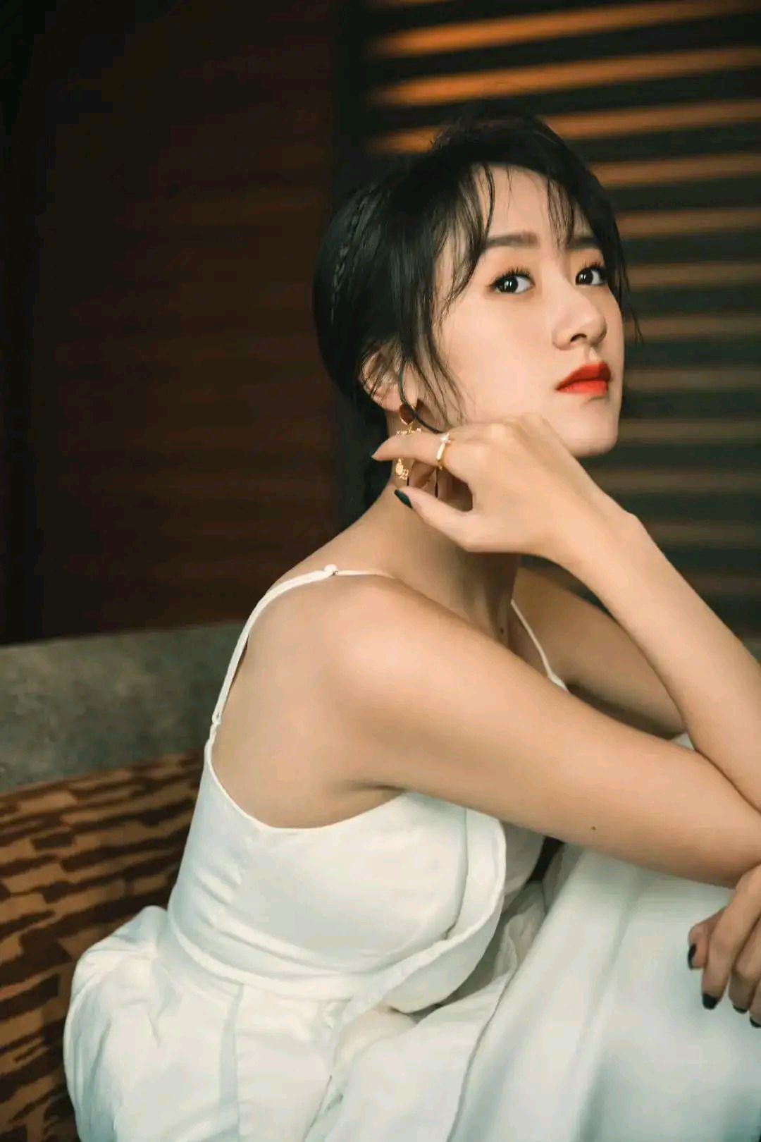 人间精灵袁冰妍,小姐姐甜美清丽而孤傲的美