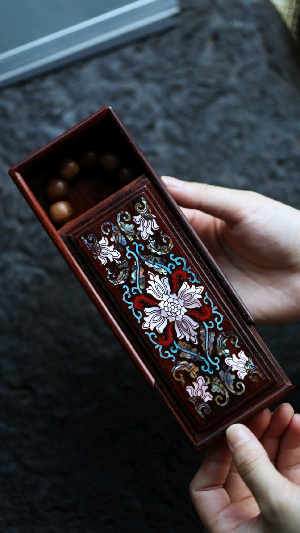 紫檀嵌螺钿首饰盒