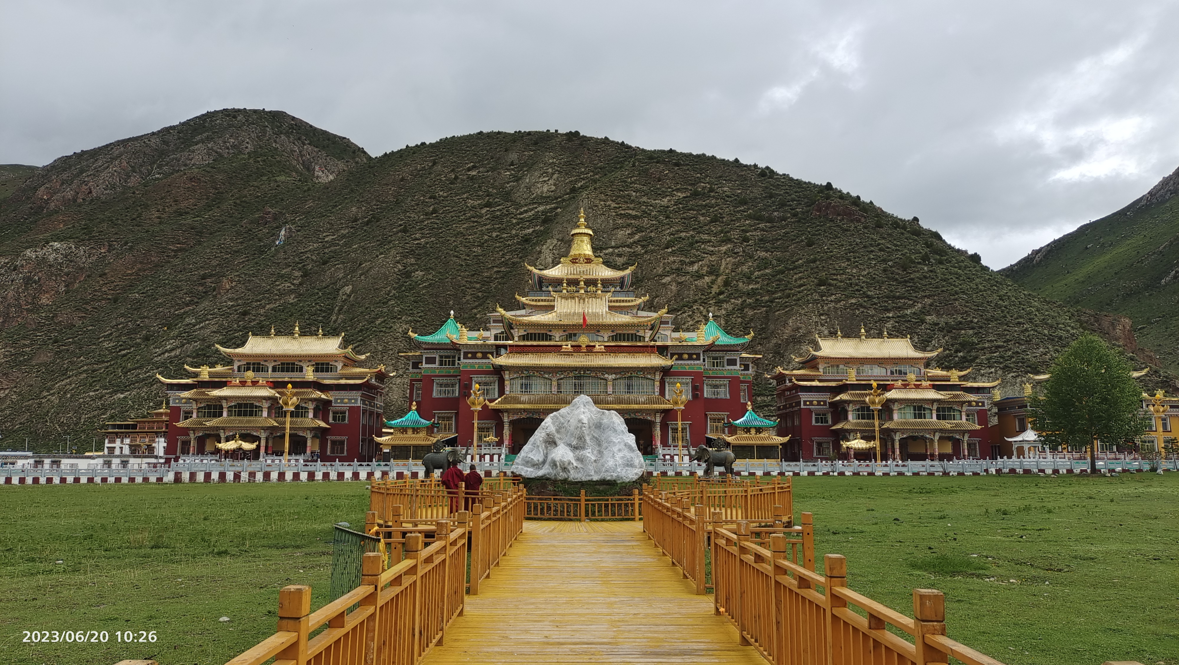 全国唯一的文成公主庙  相传系唐代藏民为纪念文成公主而建.