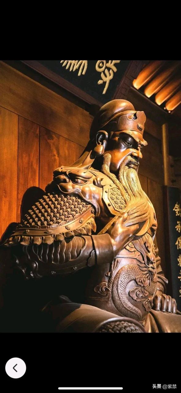 美国哈佛大学教授查普曼,在解读中国的神话故事时说:中国人有一个可能