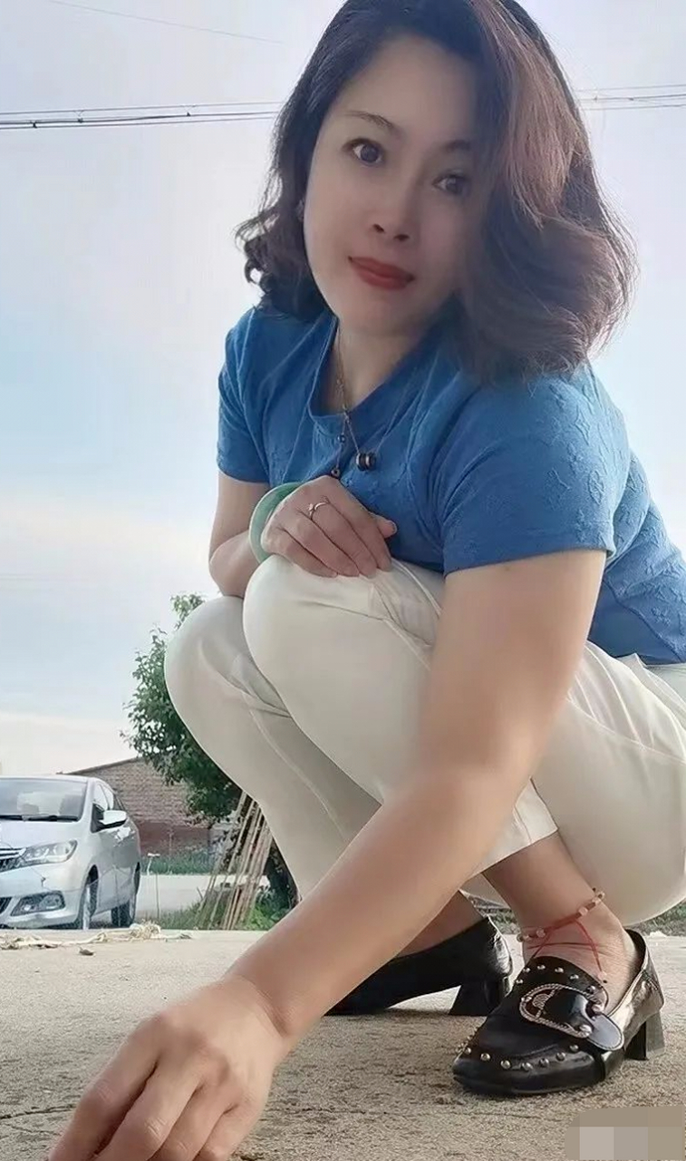 丰腴美熟,户外自拍