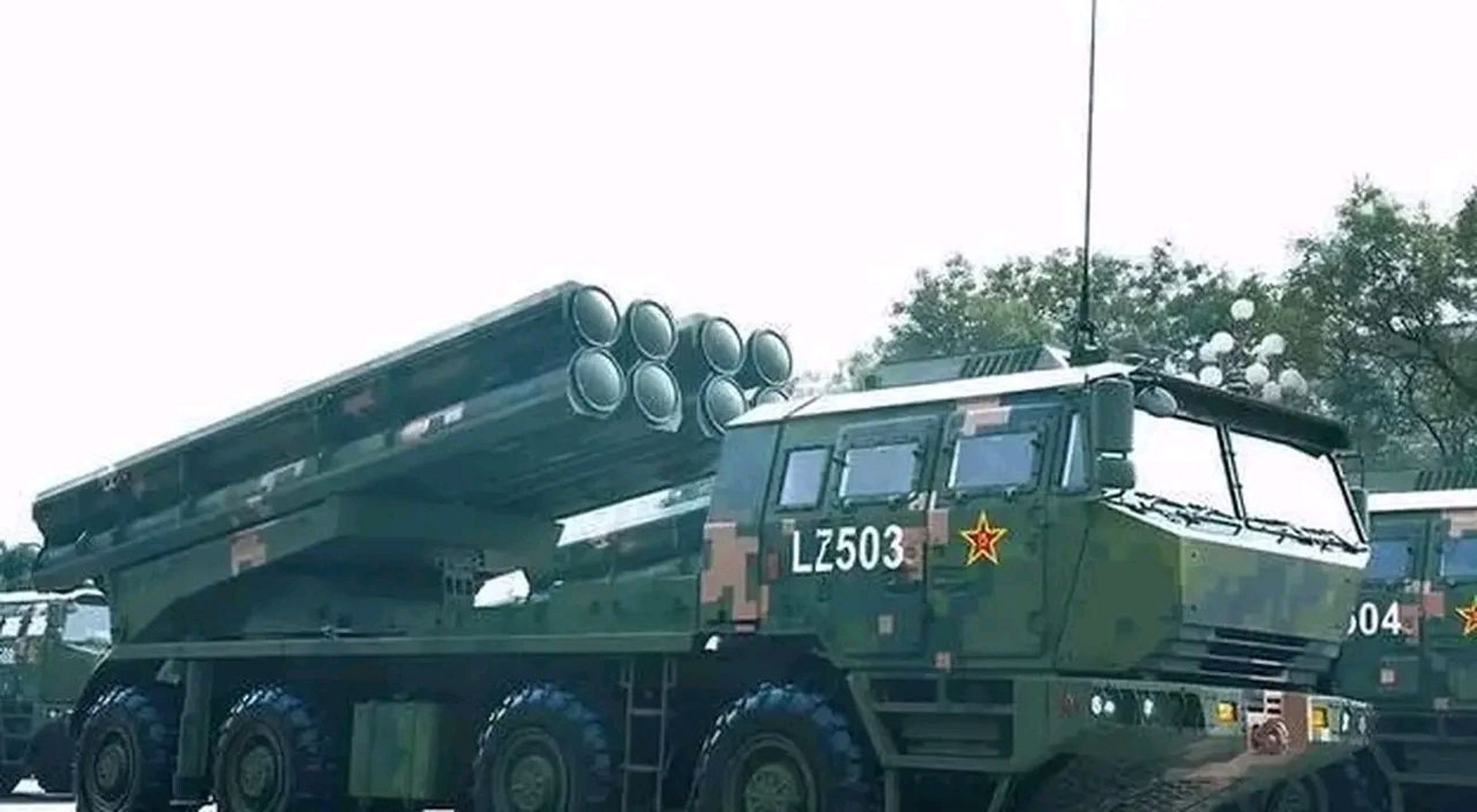 191型370毫米箱式火箭炮,简称"370箱火",是300毫米的升级版远程火箭炮