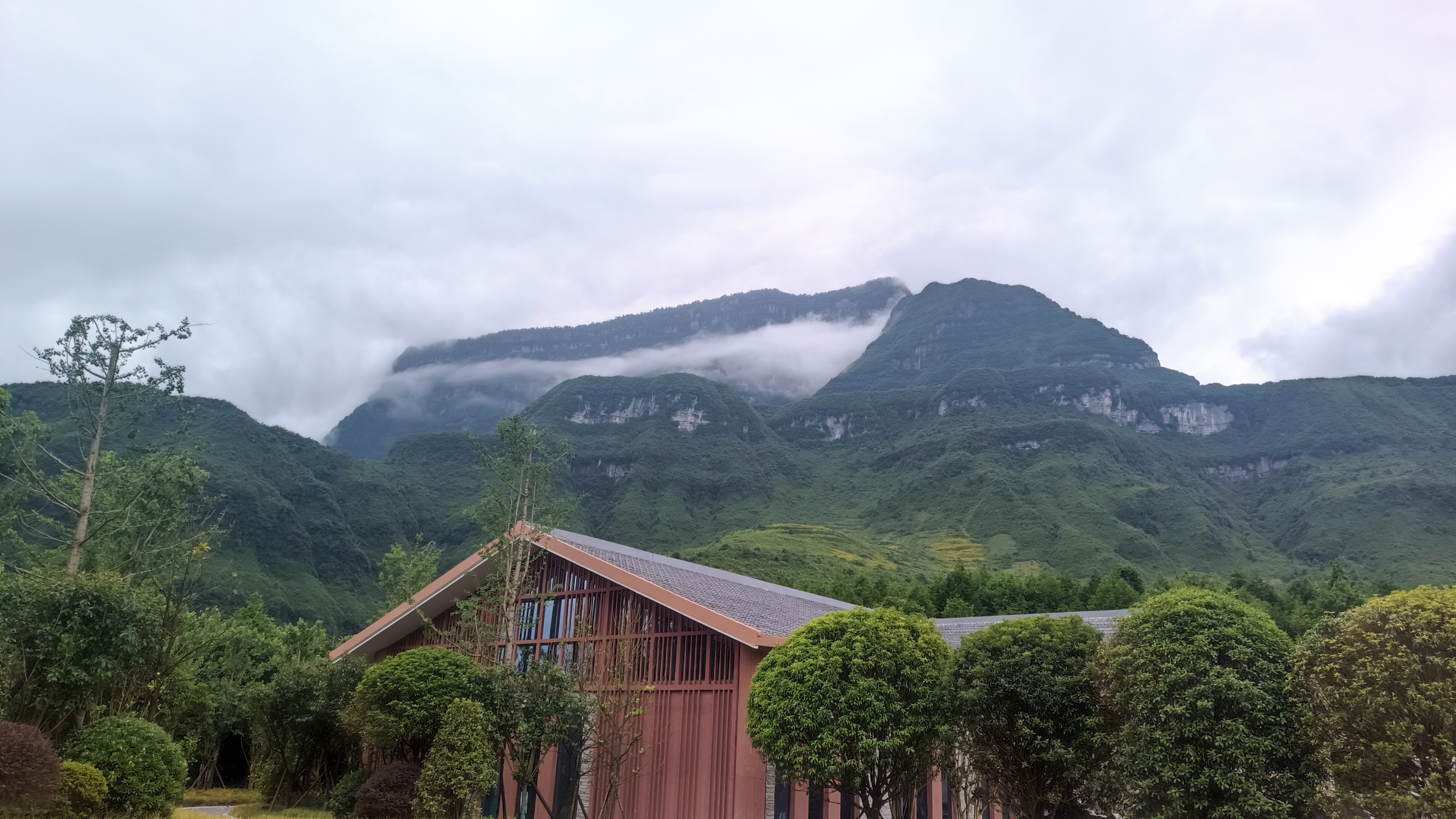 乐山金口河大瓦山免费露营地,这里真是避暑露营好地方,位于大瓦山脚下
