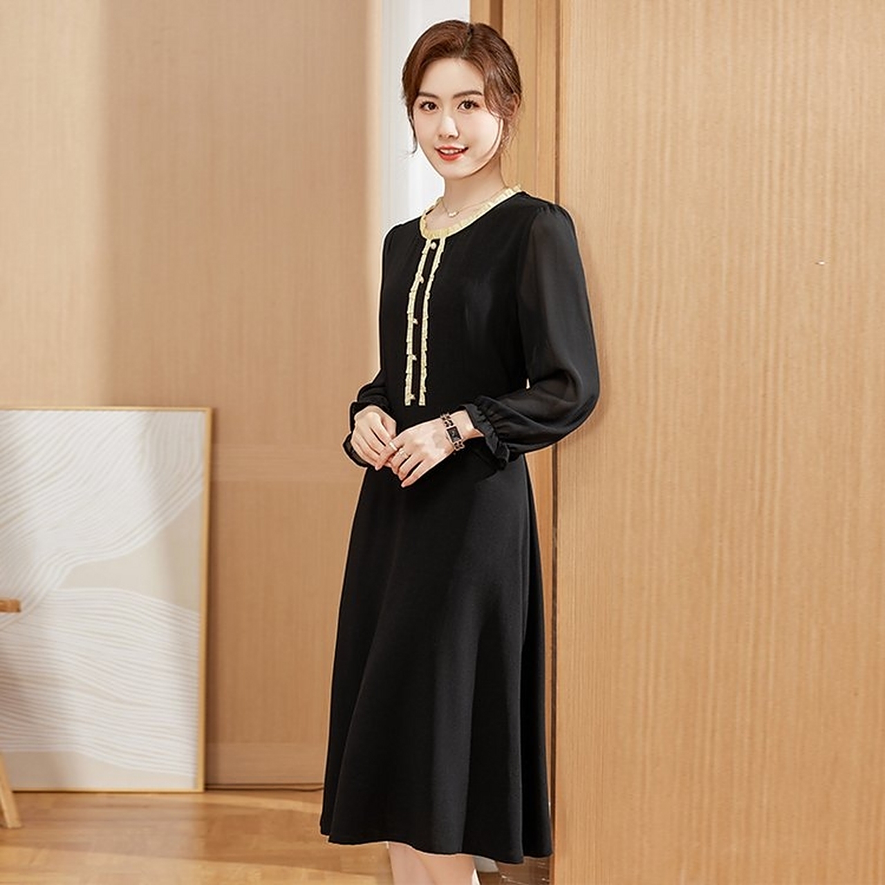 天天分享:不同风格妈妈装 早秋连衣裙 50岁中年女人早秋穿搭 妈妈装也